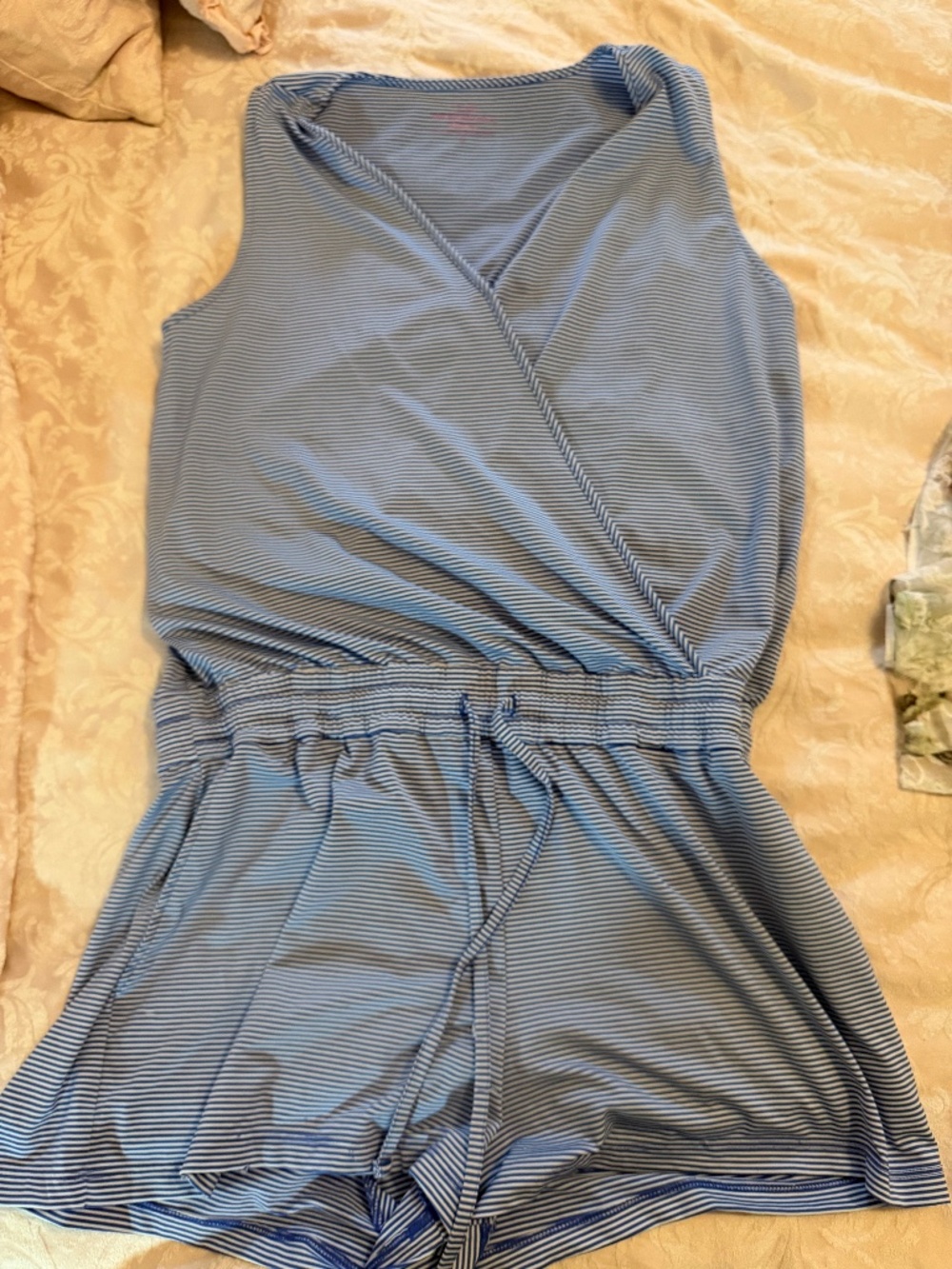 VINEYARD VINES SIZE LARGE L SANKATY STRIPED ROMPER LOT6392